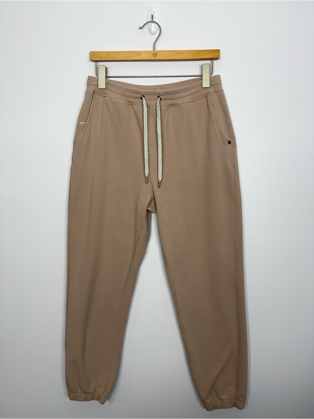 121: Vuori Laguna Louge Pant 2.0 Pink Driftwood? Sz Medium? 15” Waist 26” Inseam